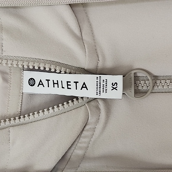 Athleta Women's  Glacier Handkerchief Poncho Hoody oversized Outdoor  XS - Picture 11 of 17